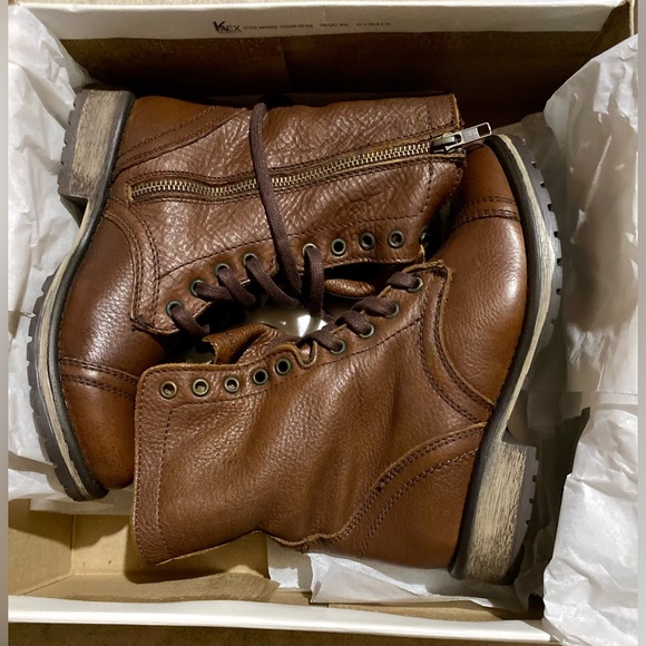 STEVE MADDEN - Troopa Fur Lined Boots (New) - Picture 6 of 8